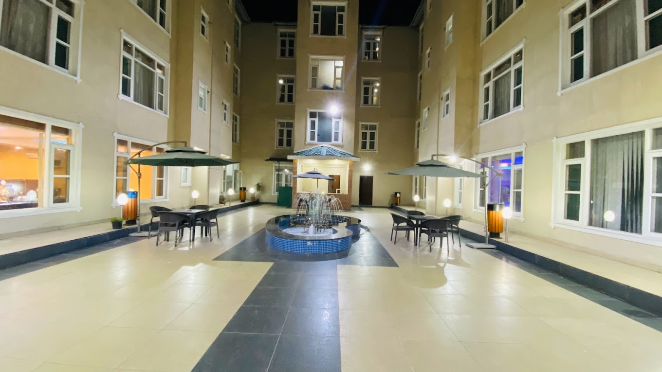 Hotel The Grand Mamta